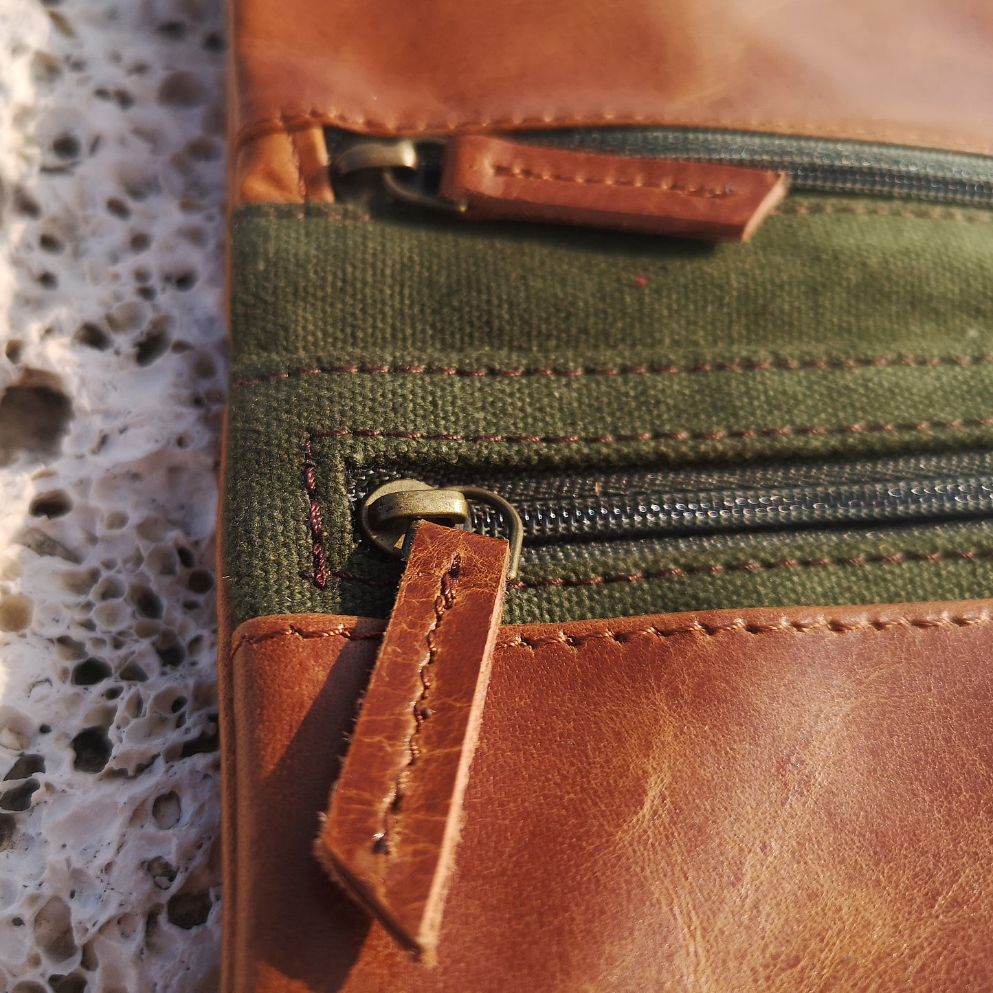 Tobacco Pouch in Leather mod. Berlin brown/beige