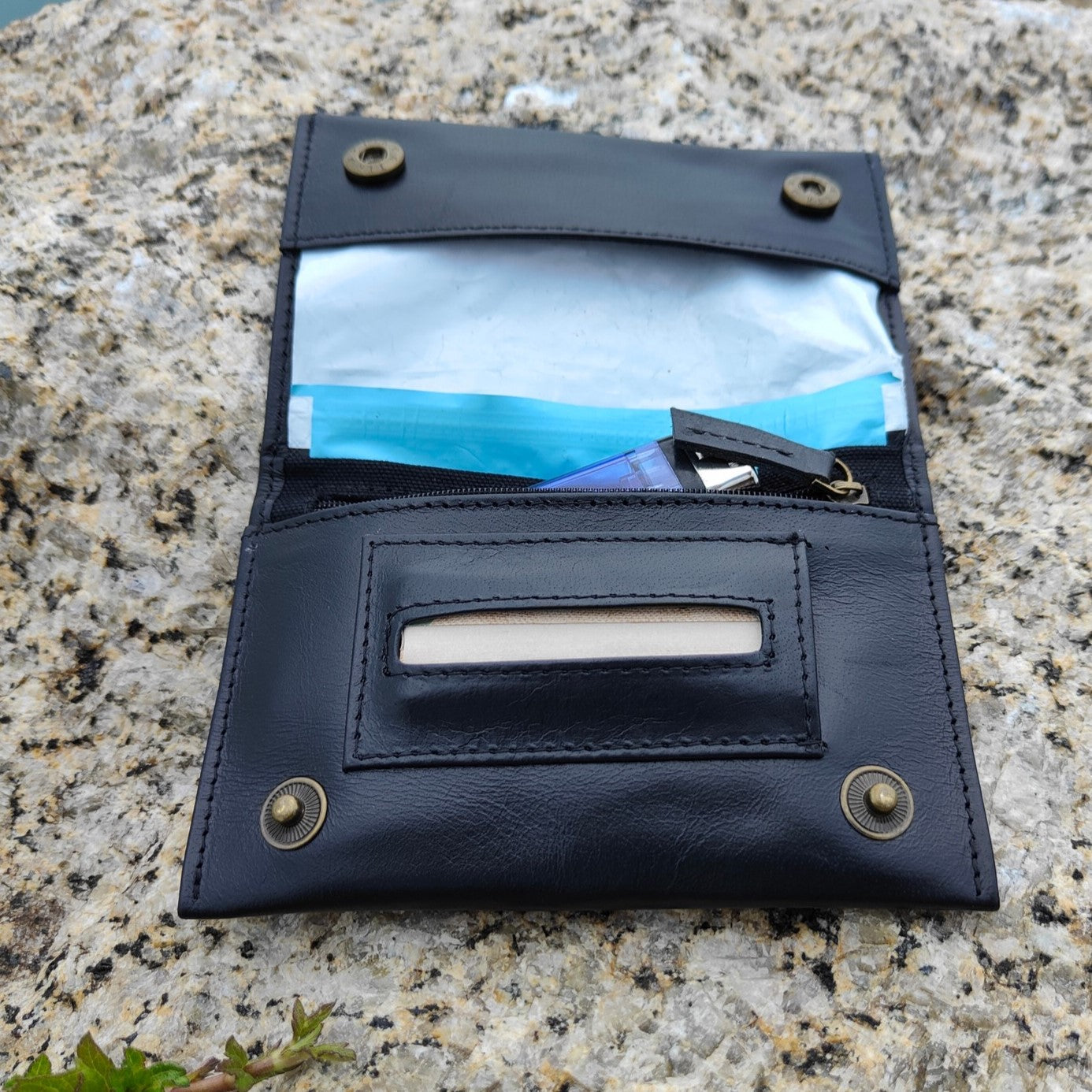 Tobacco Pouch in Leather mod. Amsterdam Black/Green