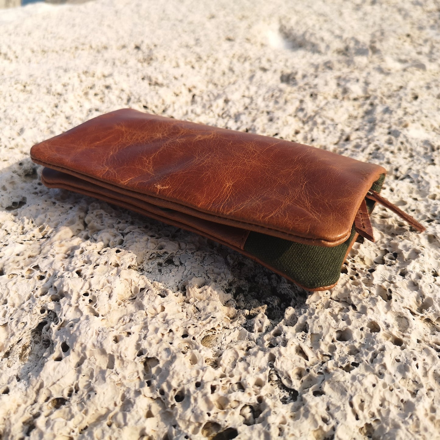 Tobacco Pouch in Leather mod. Berlin brown/beige