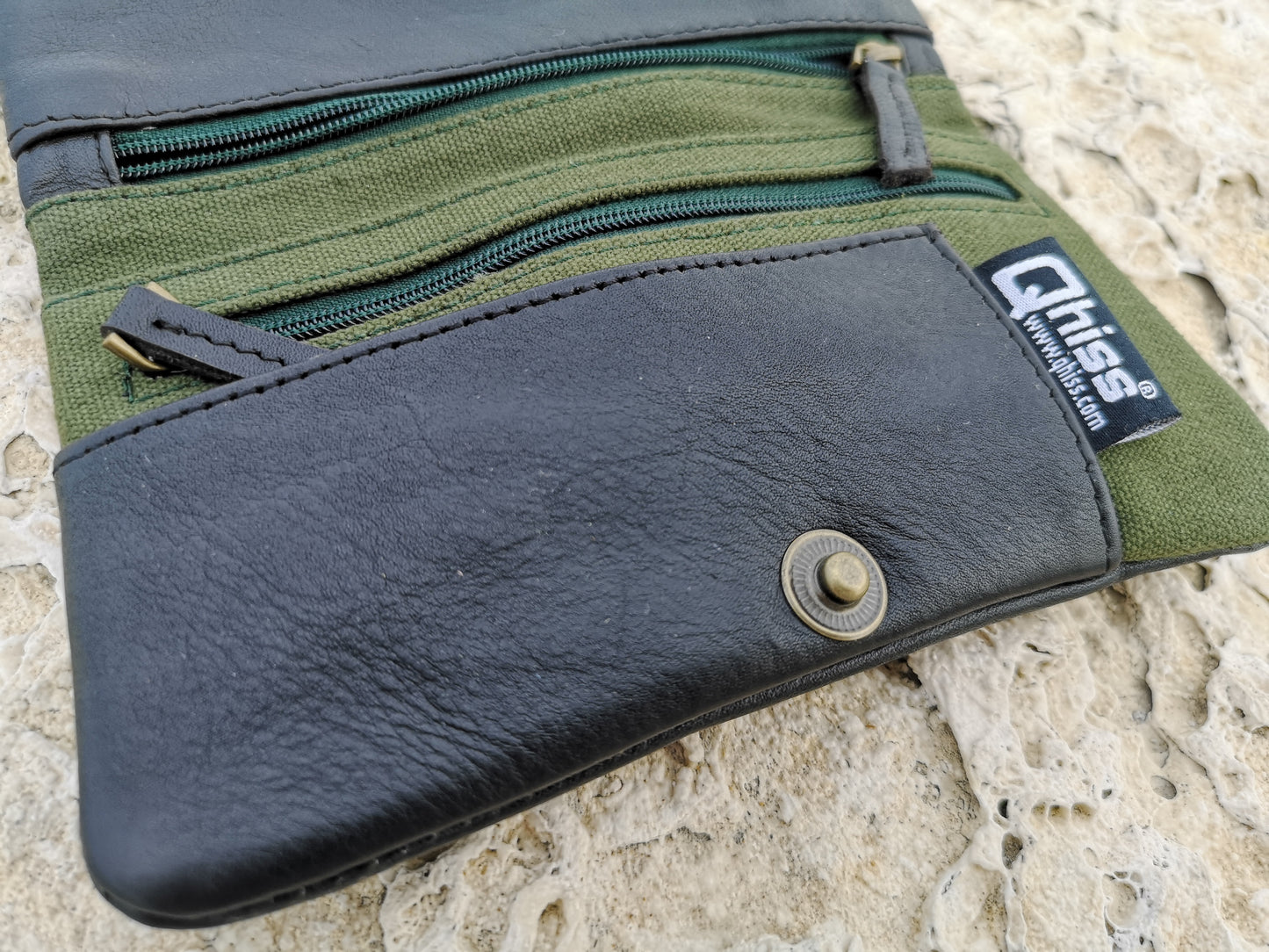 Tobacco Pouch in Leather mod. Berlin black green