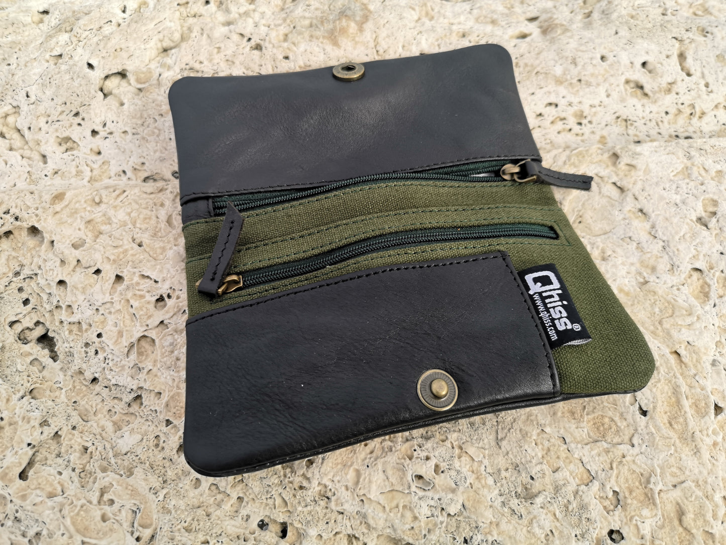 Tobacco Pouch in Leather mod. Berlin black green