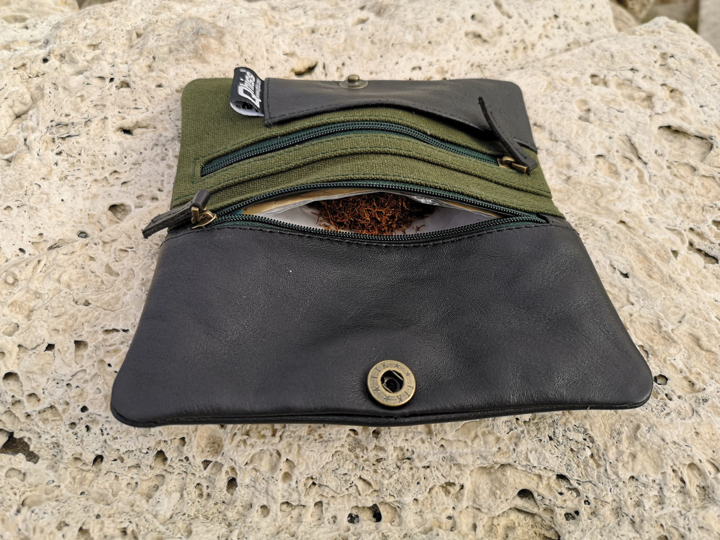 Tobacco Pouch in Leather mod. Berlin black green