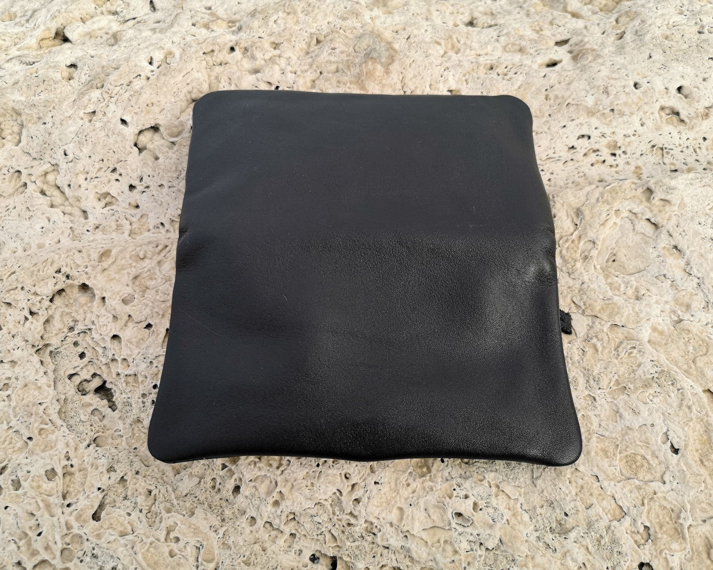 Tobacco Pouch in Leather mod. Berlin black green