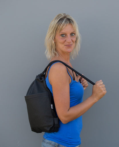 Drawstring Bag in vegan Leather Labyrinth Black