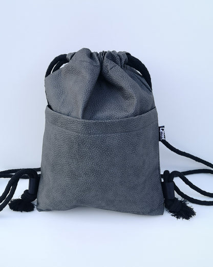Drawstring Bag in vegan Leather Desert Grey