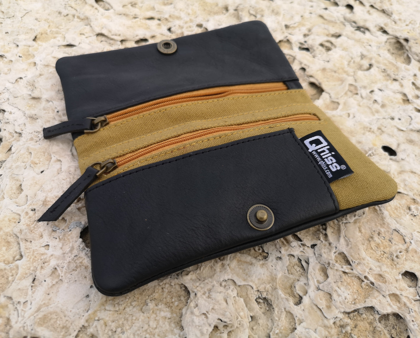 Tobacco Pouch in Leather mod. Berlin Black/Beige