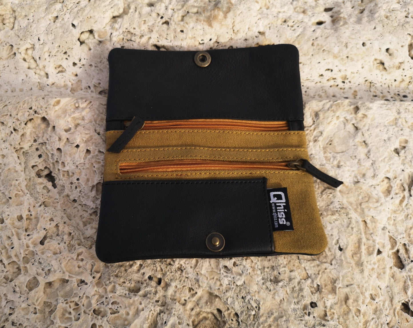 Tobacco Pouch in Leather mod. Berlin Black/Beige