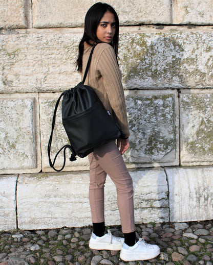 Drawstring bag in Vegan Leather OCEAN Black