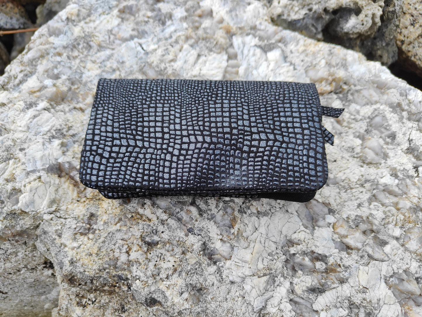 Tobacco Pouch Berlin in Leather black and cotton Black 