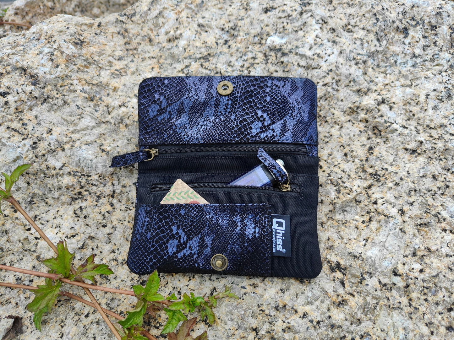 Tobacco Pouch Berlin in Leather blue and black cotton