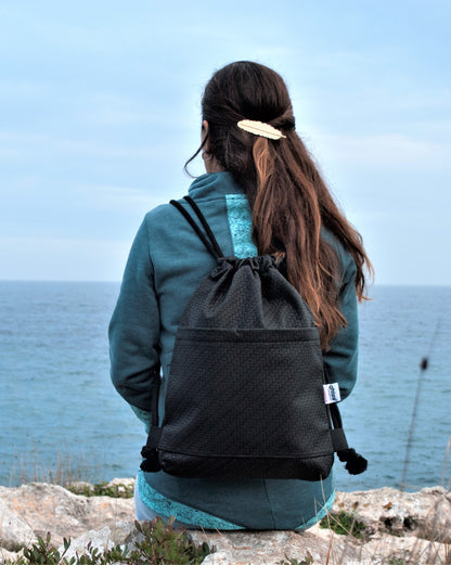 Drawstring Bag in vegan Leather Labyrinth Black